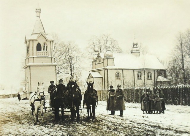 Дзвіниця та церква в селі Заброди, 1916 р.